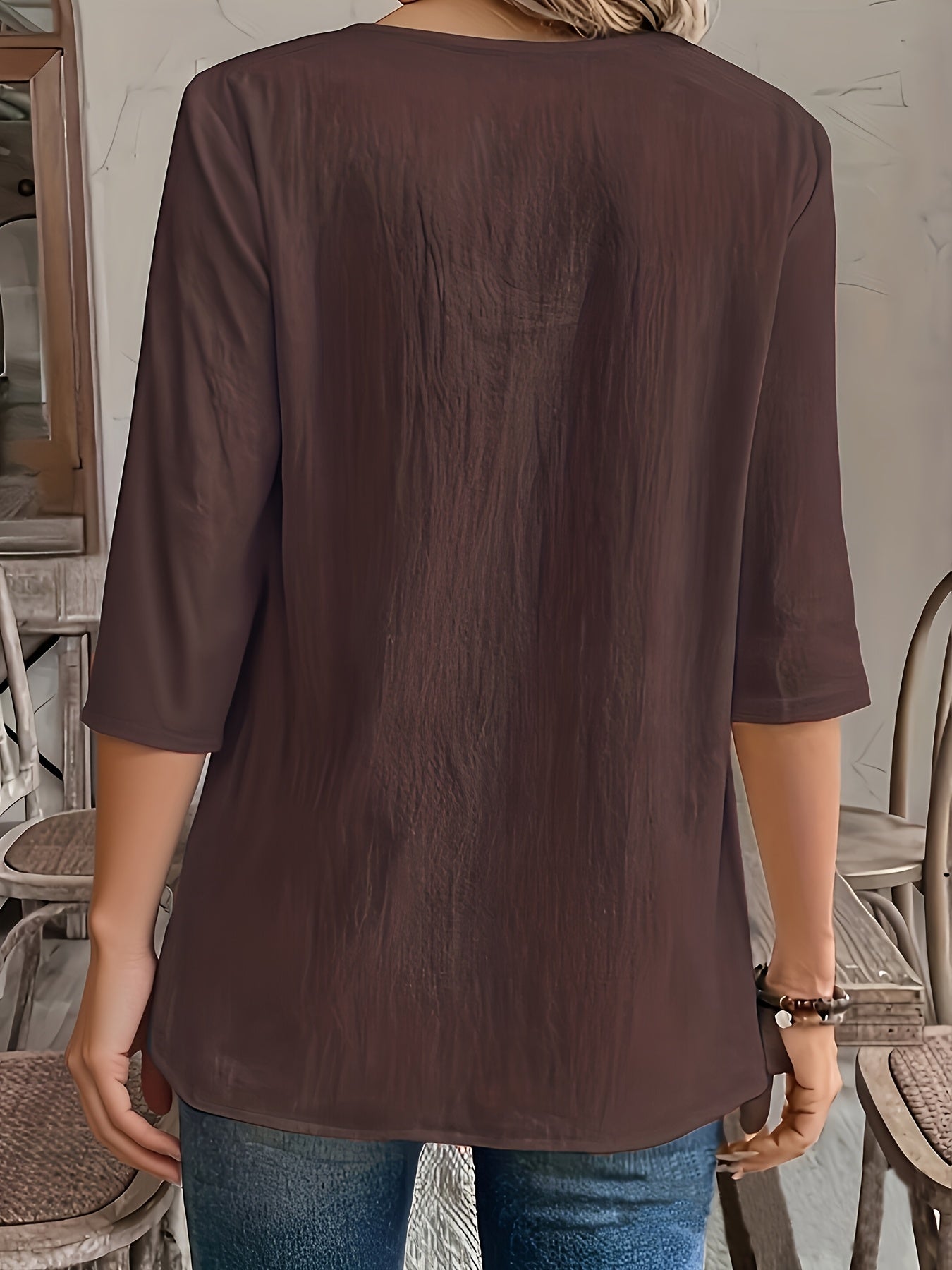 Blusa Feminina Manga 3/4 Decote V com Botões Barra Assimétrica Casual