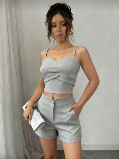 Conjunto Feminino Alfaiataria Top Cropped Bustier e Shorts Elegante