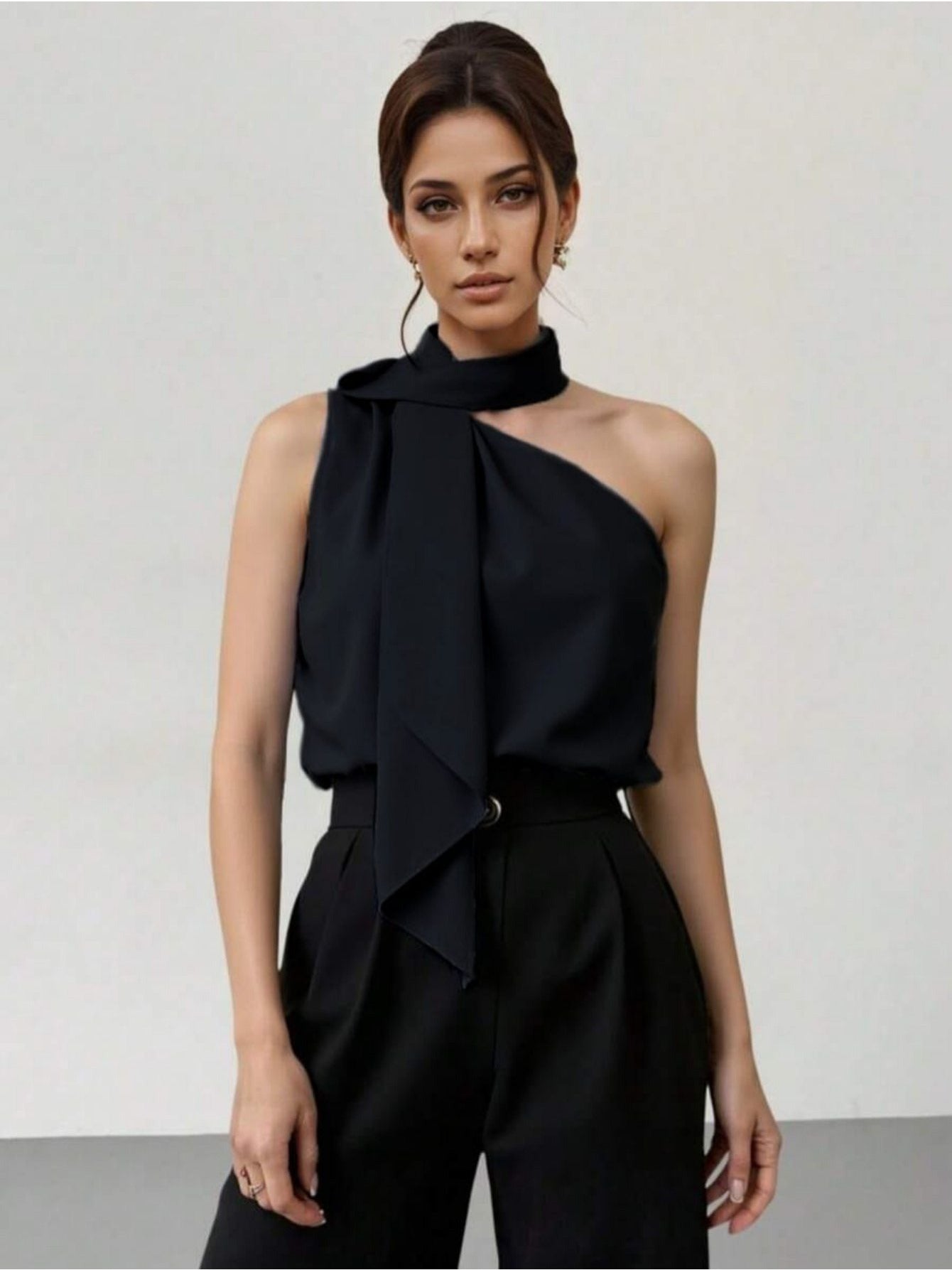 Blusa Feminina Ombro Único com Laço Ajustável Cetim Elegante Festa