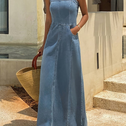 Vestido Jeans Longo com Alças Finas Lavagem Vintage Estilo Retrô