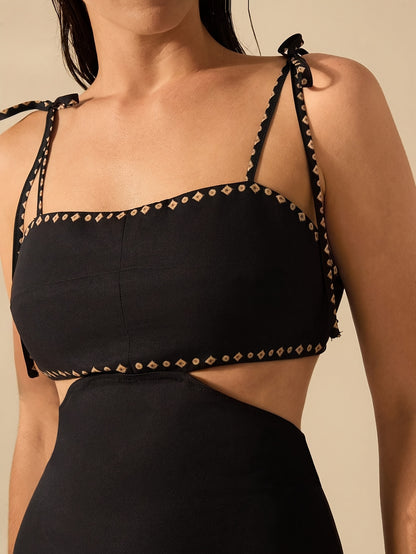 Vestido Longo Estampa Tropical Palmeira com Recorte Vazado e Alças Ajustáveis