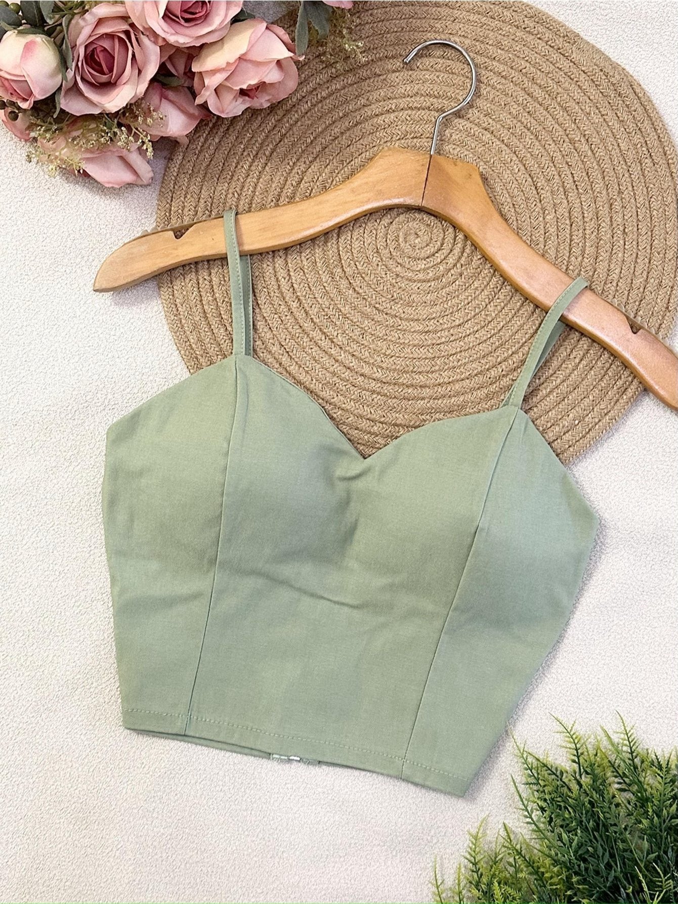 Top Cropped Feminino com Bojo e Zíper Frontal Alças Finas Moderno