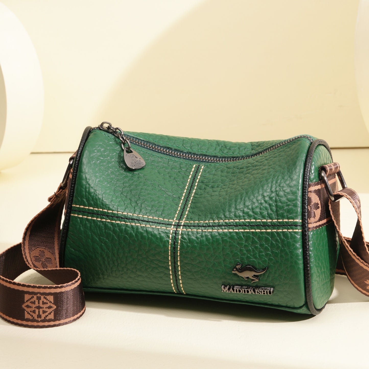 Bolsa Feminina Couro Legítimo Transversal com Alça Ajustável Minimalista