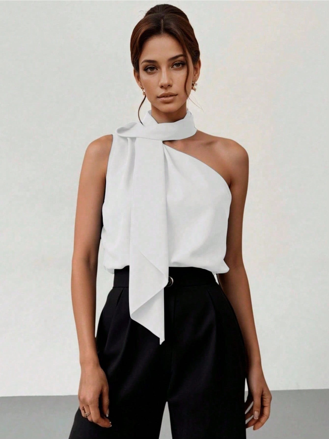 Blusa Feminina Ombro Único com Laço Ajustável Cetim Elegante Festa