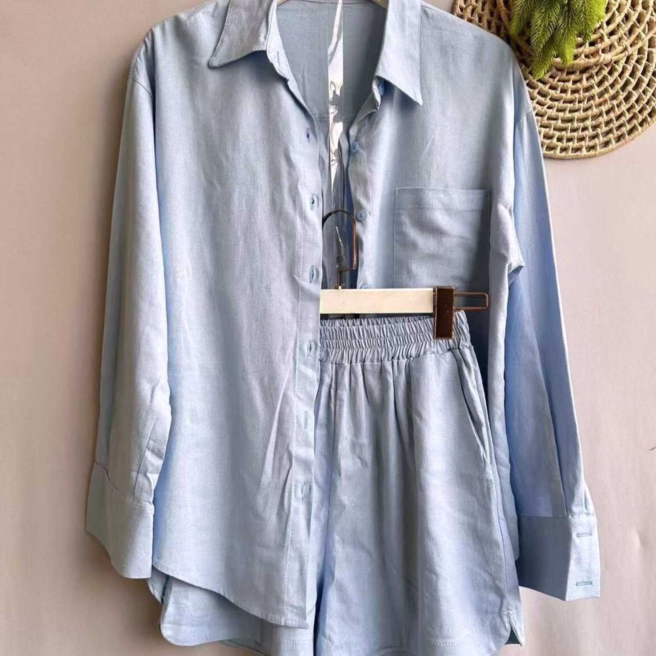Conjunto Feminino Linho Camisa Manga Longa e Shorts Cintura Elástica Casual