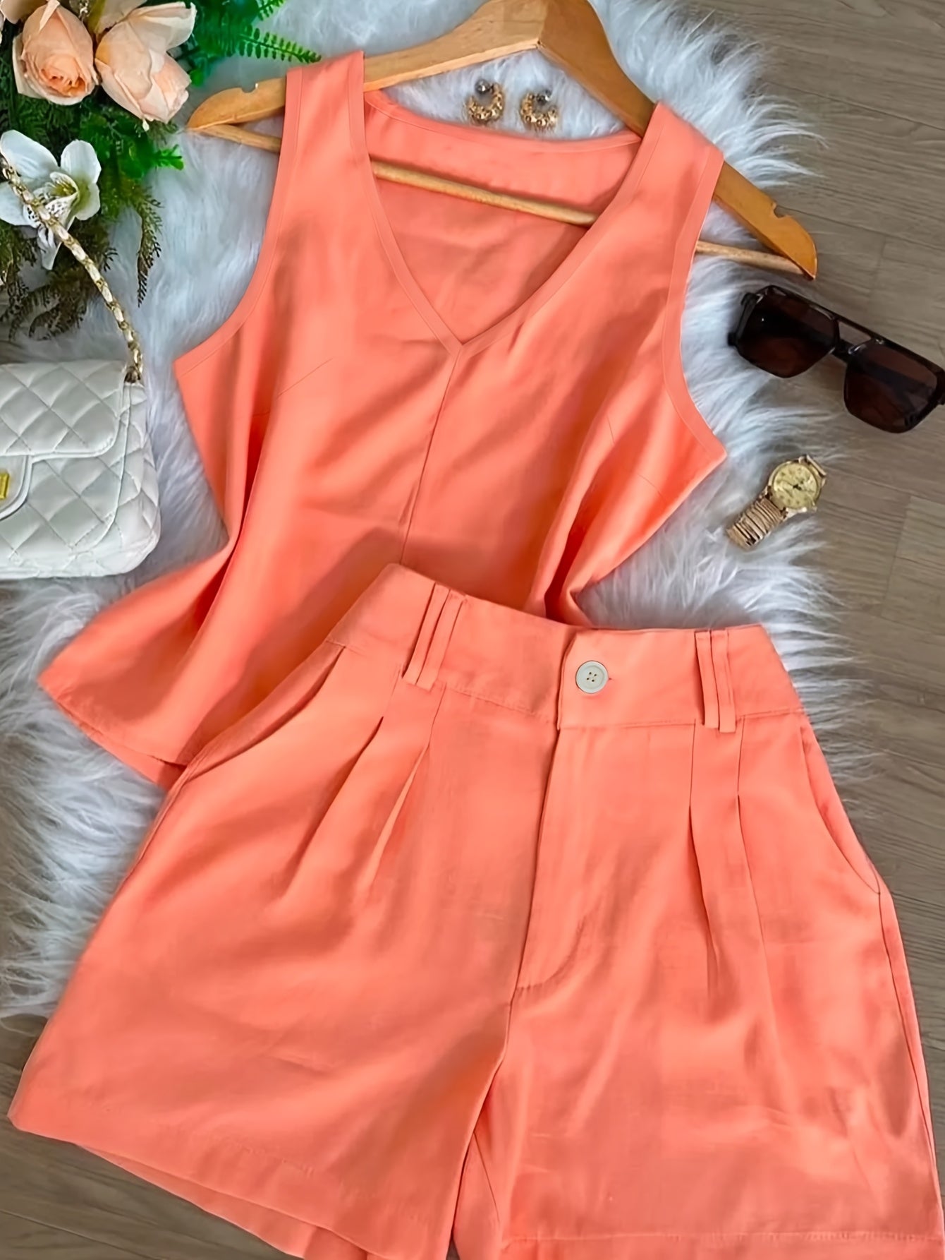 Conjunto Feminino Regata Decote V e Shorts Alfaiataria Casual Verão