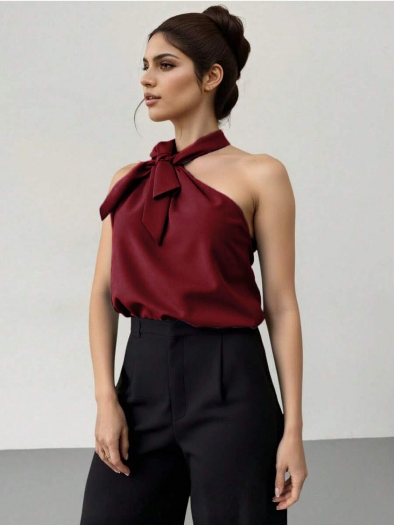 Blusa Feminina Ombro Único com Laço Ajustável Cetim Elegante Festa