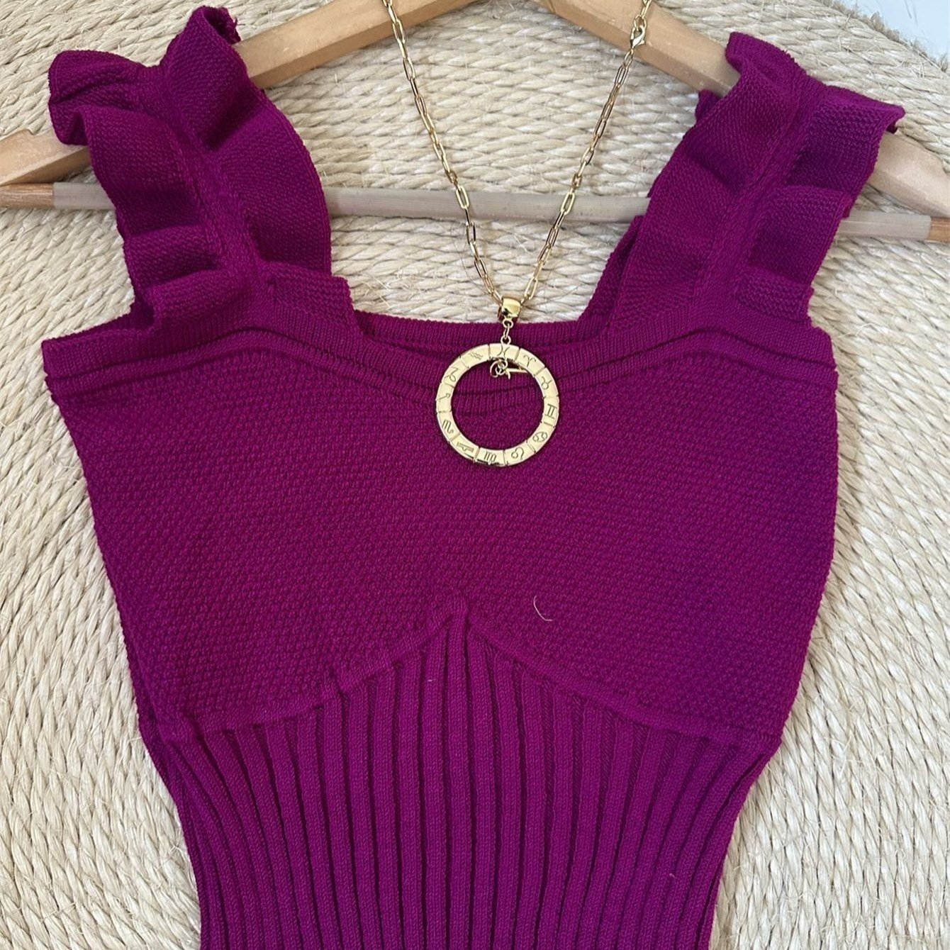Top Cropped Tricot Feminino com Babados nas Alças Canelado Elegante
