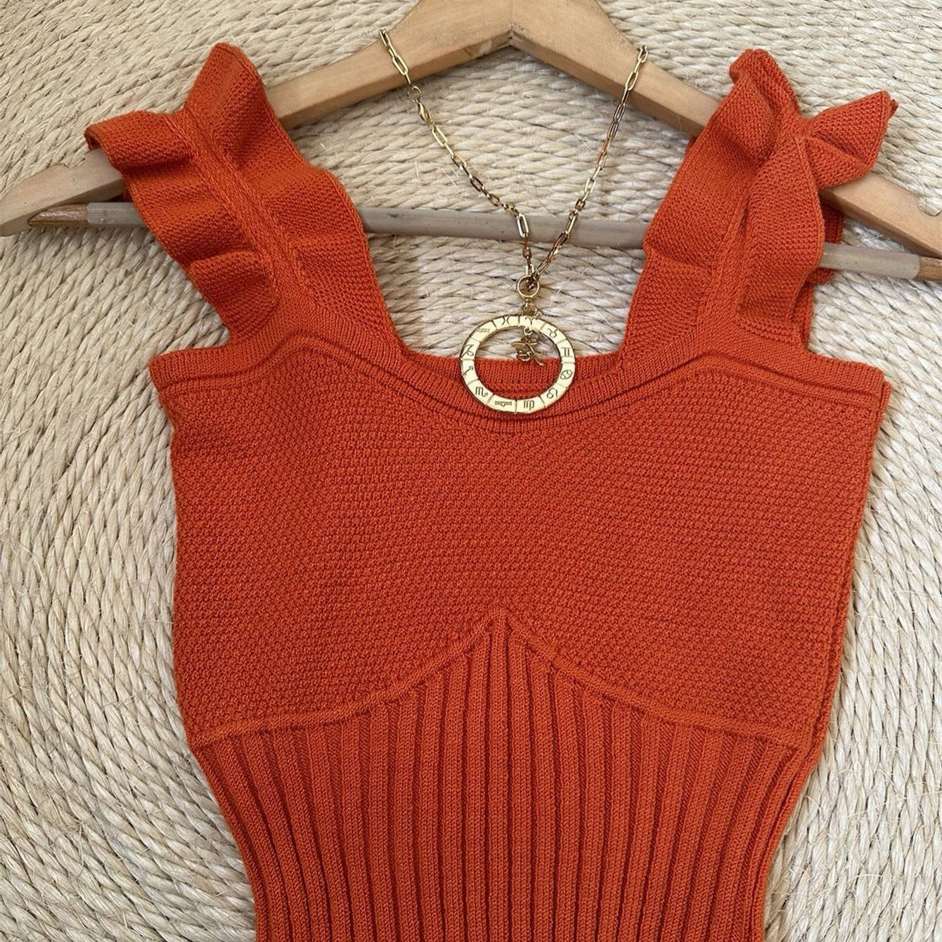 Top Cropped Tricot Feminino com Babados nas Alças Canelado Elegante