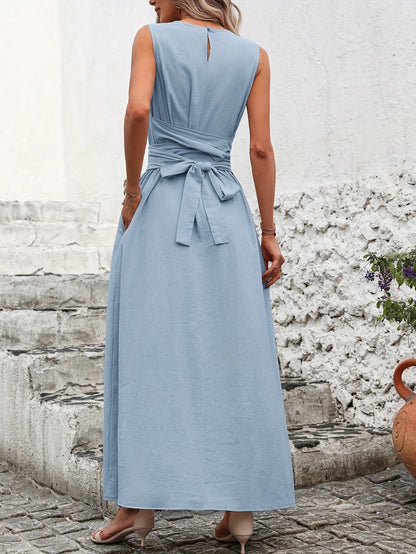 Vestido Casual Sem Mangas com Amarração nas Costas em Cor Sólida