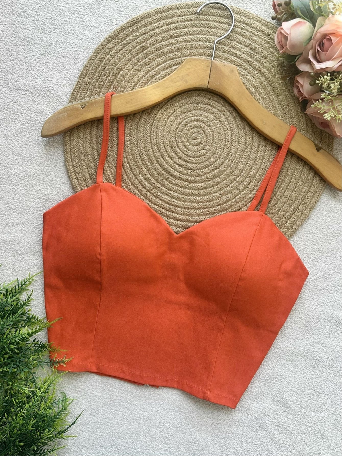 Top Cropped Feminino com Bojo e Zíper Frontal Alças Finas Moderno