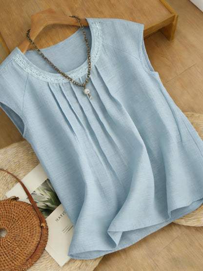 Blusa Feminina Linho Manga Curta com Pregas Frontais e Bordado Casual