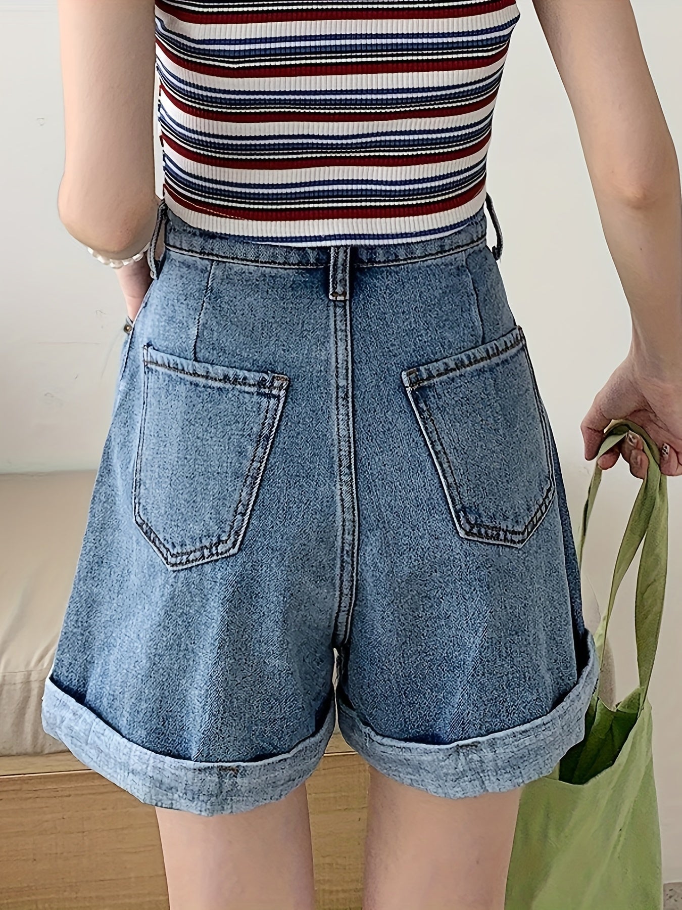 Shorts Jeans Feminino Cintura Alta Perna Larga com Barra Dobrada Casual