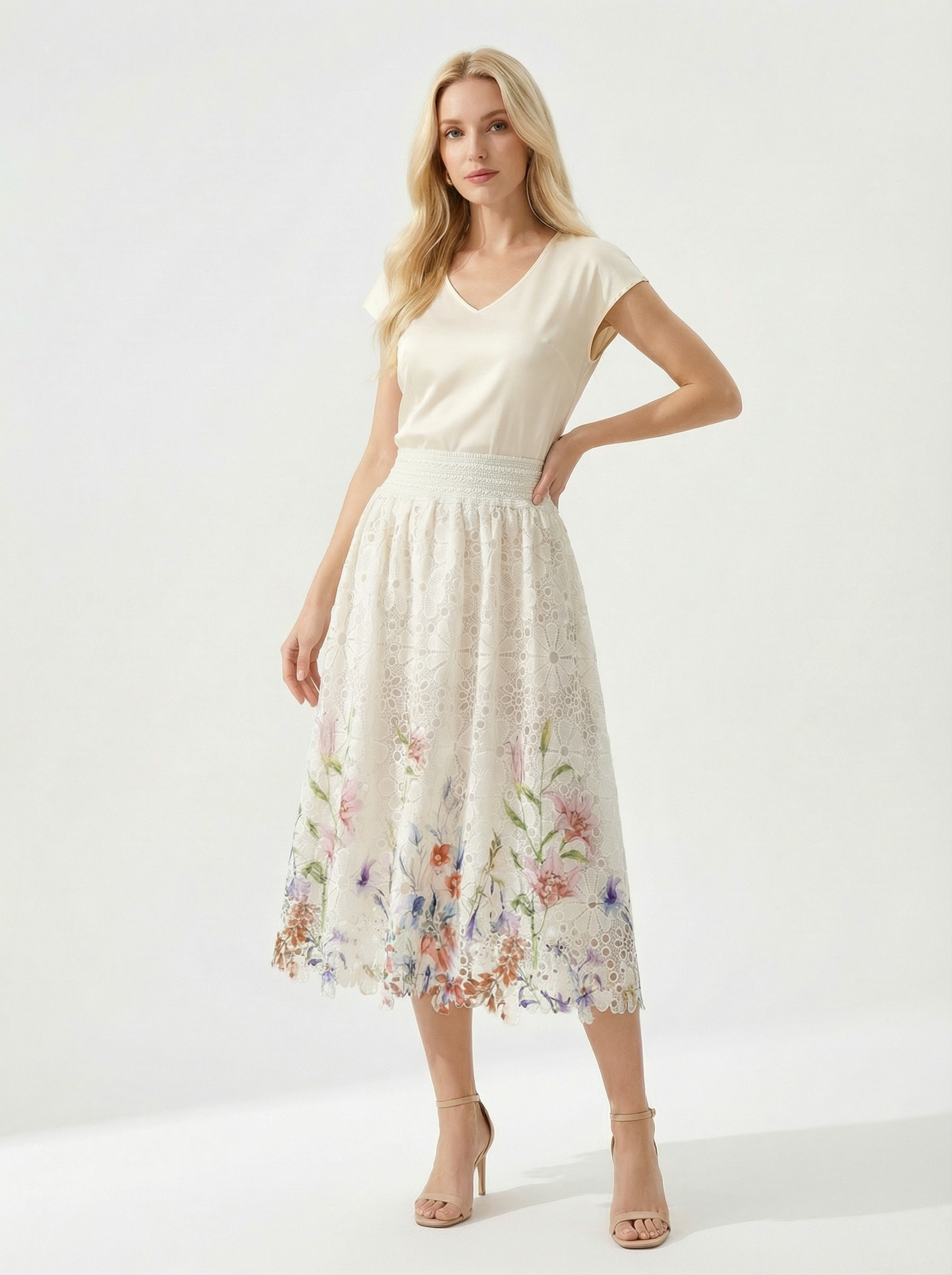 Saia Midi Godê Laise Bordado Floral Branca Romântica Elegante