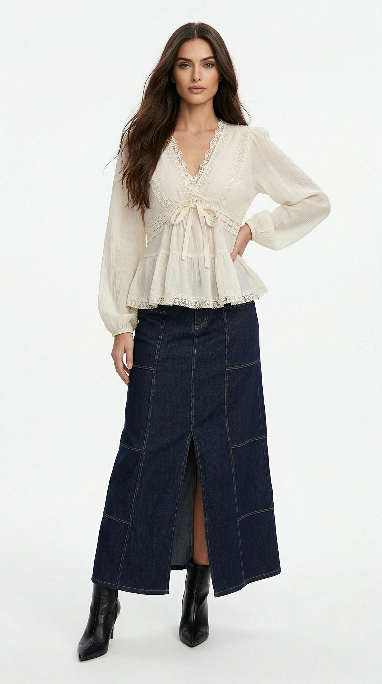 Blusa Feminina Renda Manga Longa Decote V com Amarração Peplum Romântica