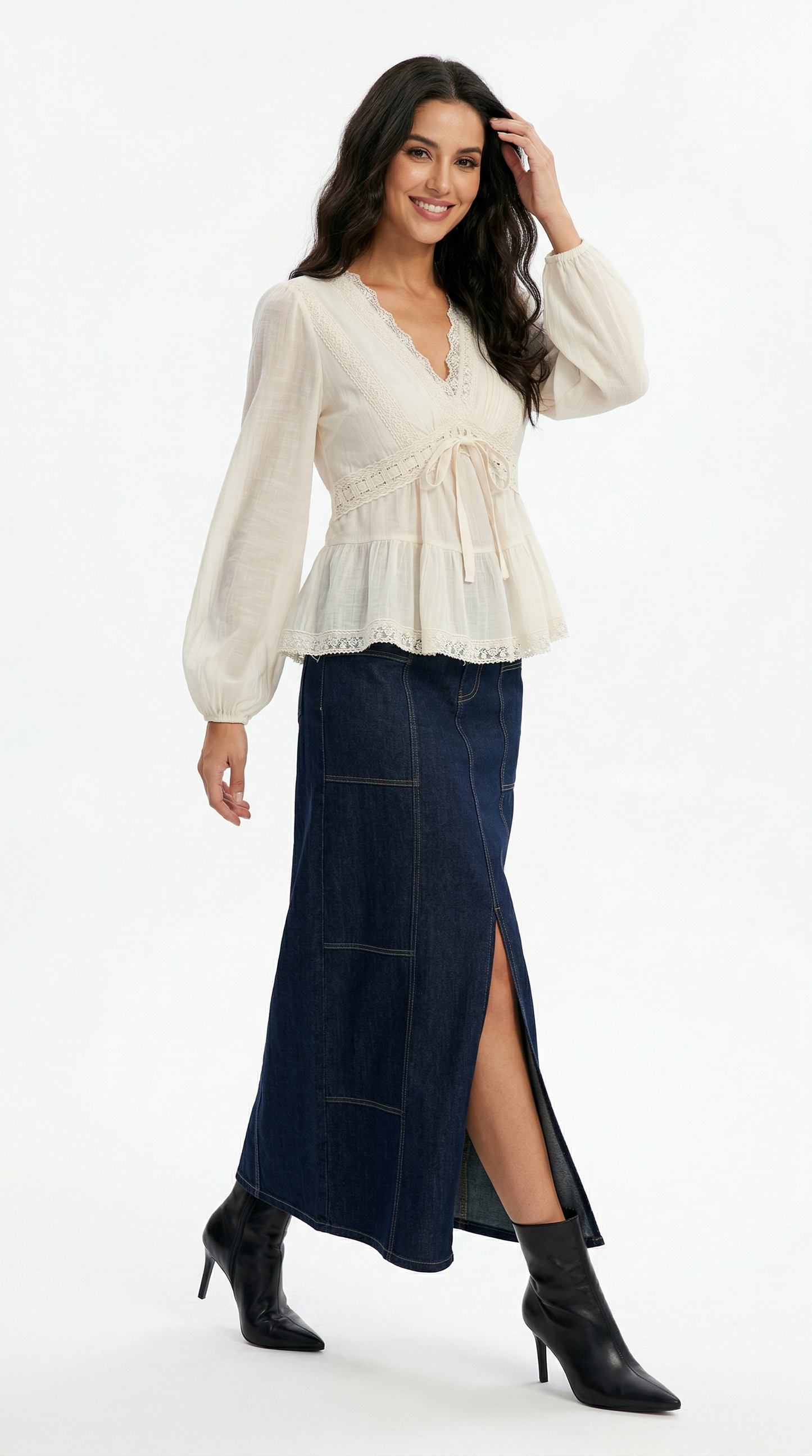 Blusa Feminina Renda Manga Longa Decote V com Amarração Peplum Romântica