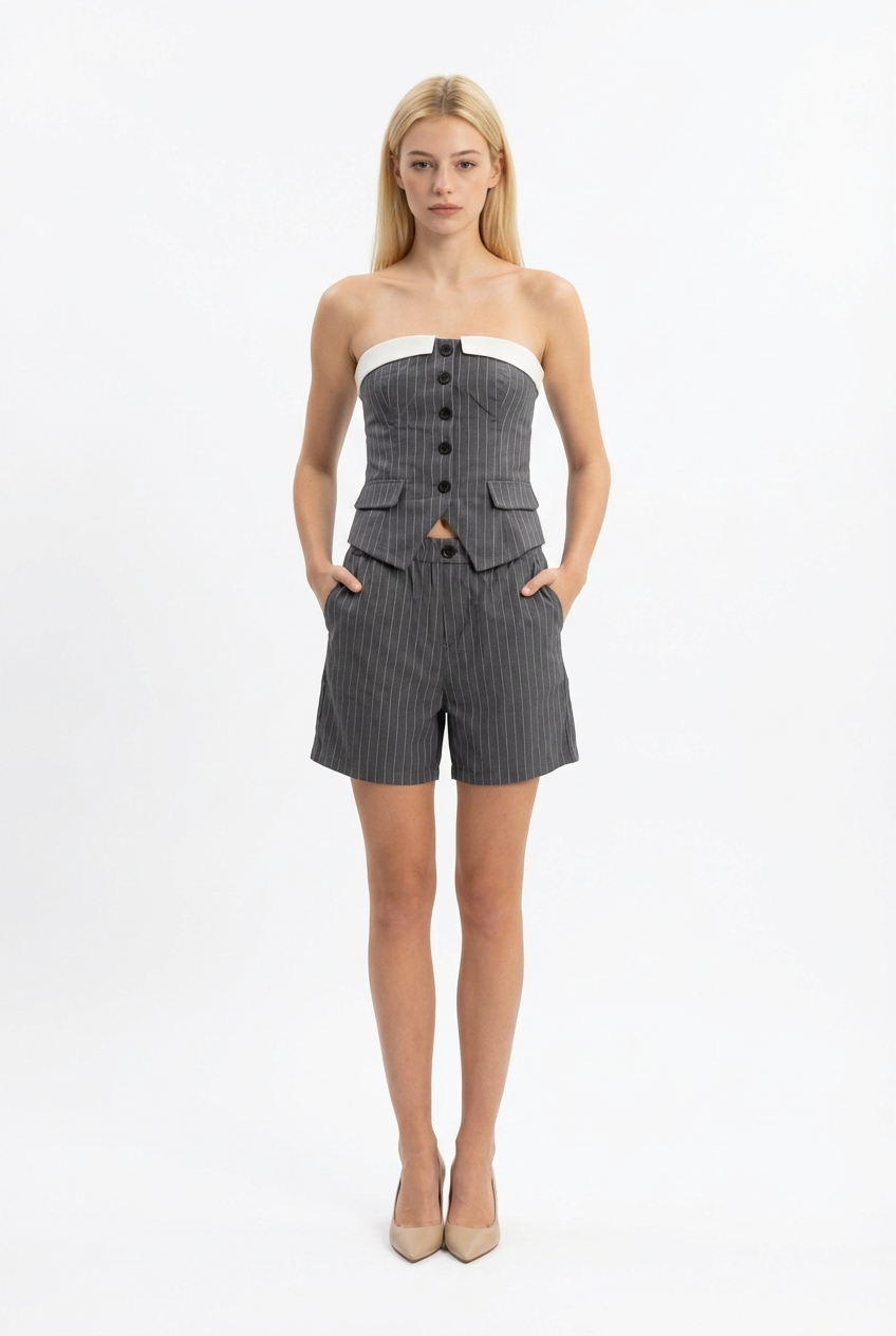 Conjunto Feminino Alfaiataria Listrado Bustier e Shorts Executivo Moderno