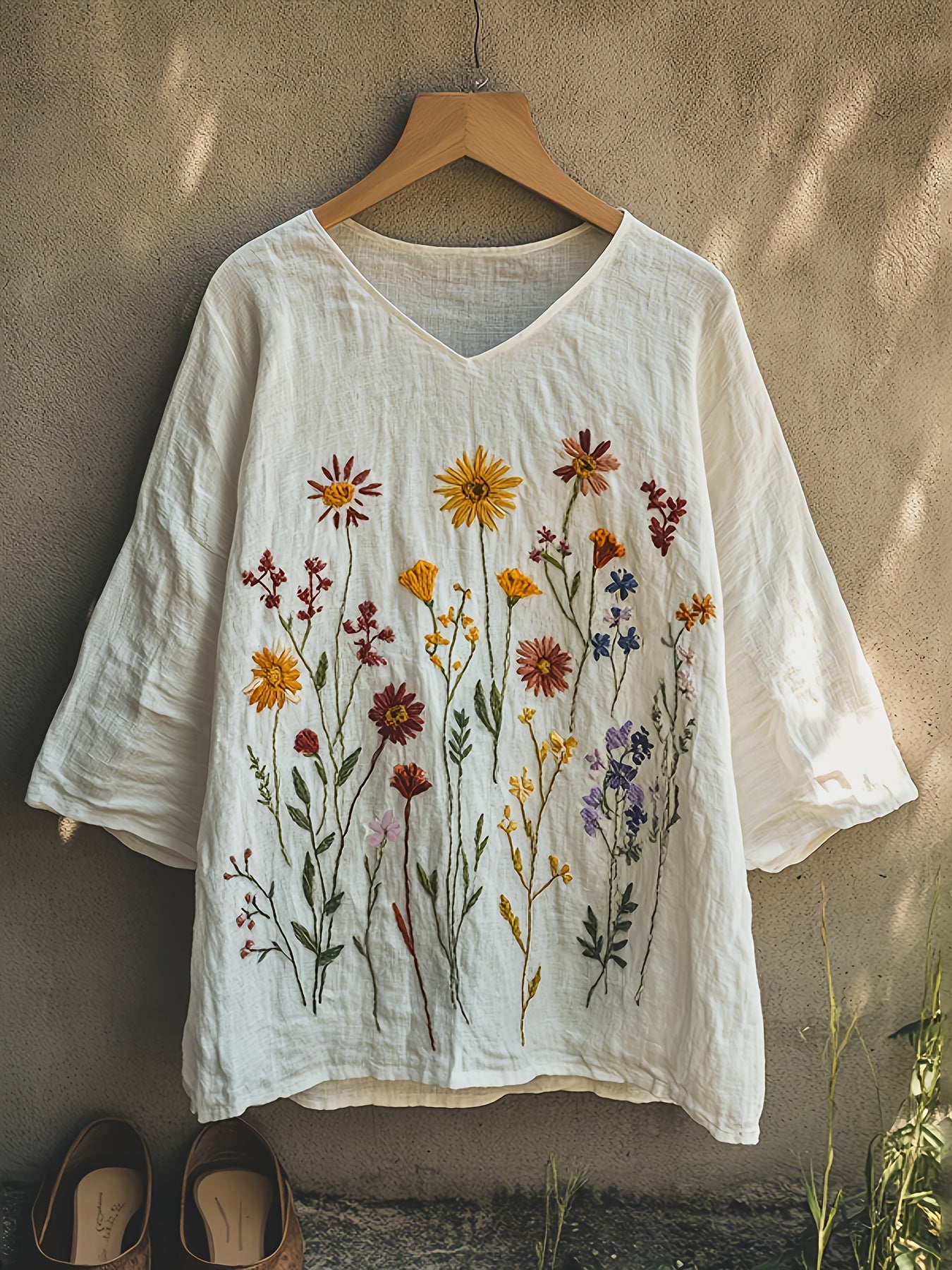 Blusa Feminina Linho Bordado Floral Manga 3/4 Decote V Oversized