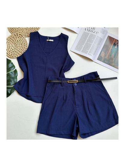 Conjunto Feminino Alfaiataria Regata Decote V e Shorts com Cinto Casual