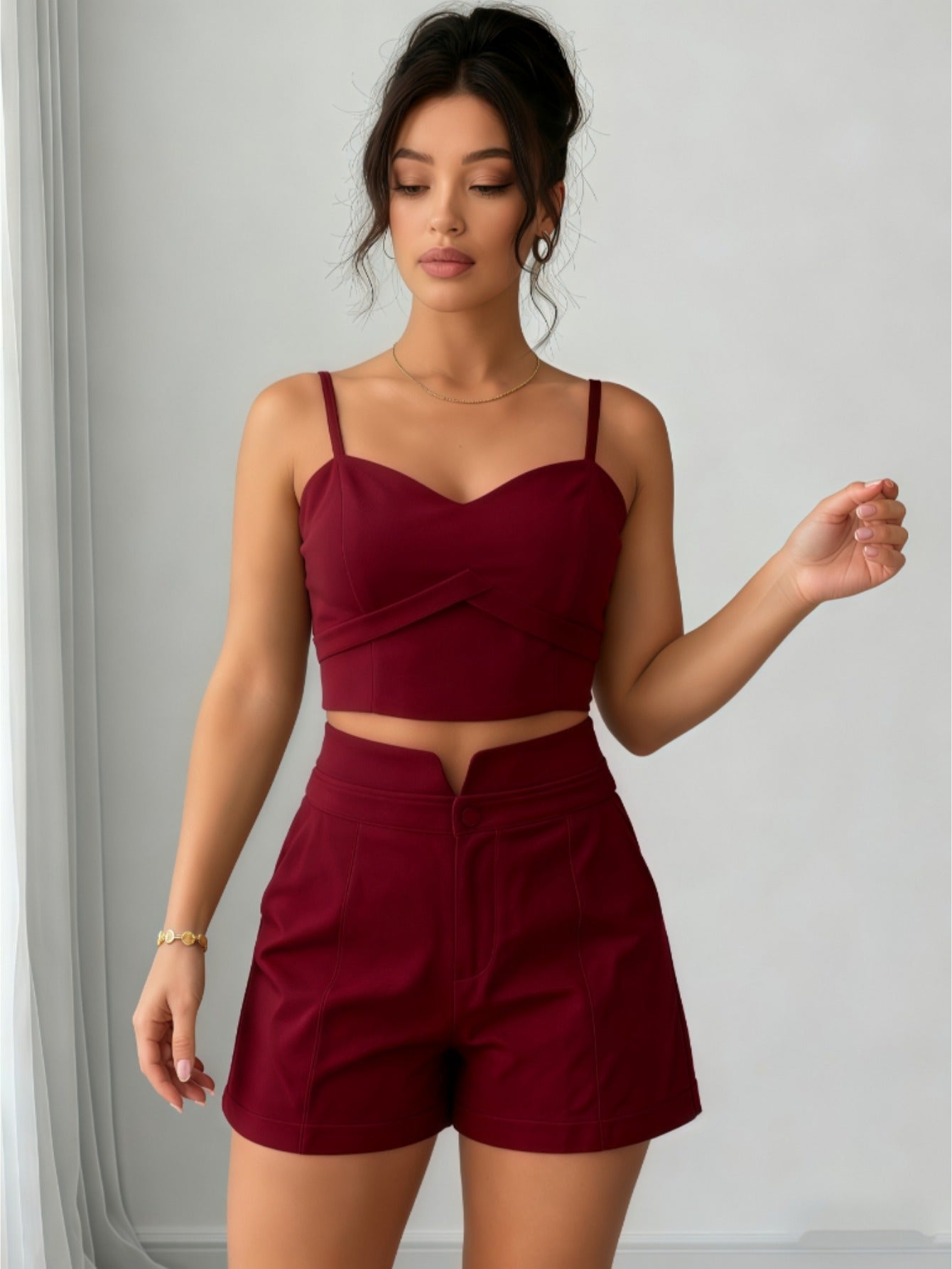 Conjunto Feminino Alfaiataria Top Cropped Bustier e Shorts Elegante