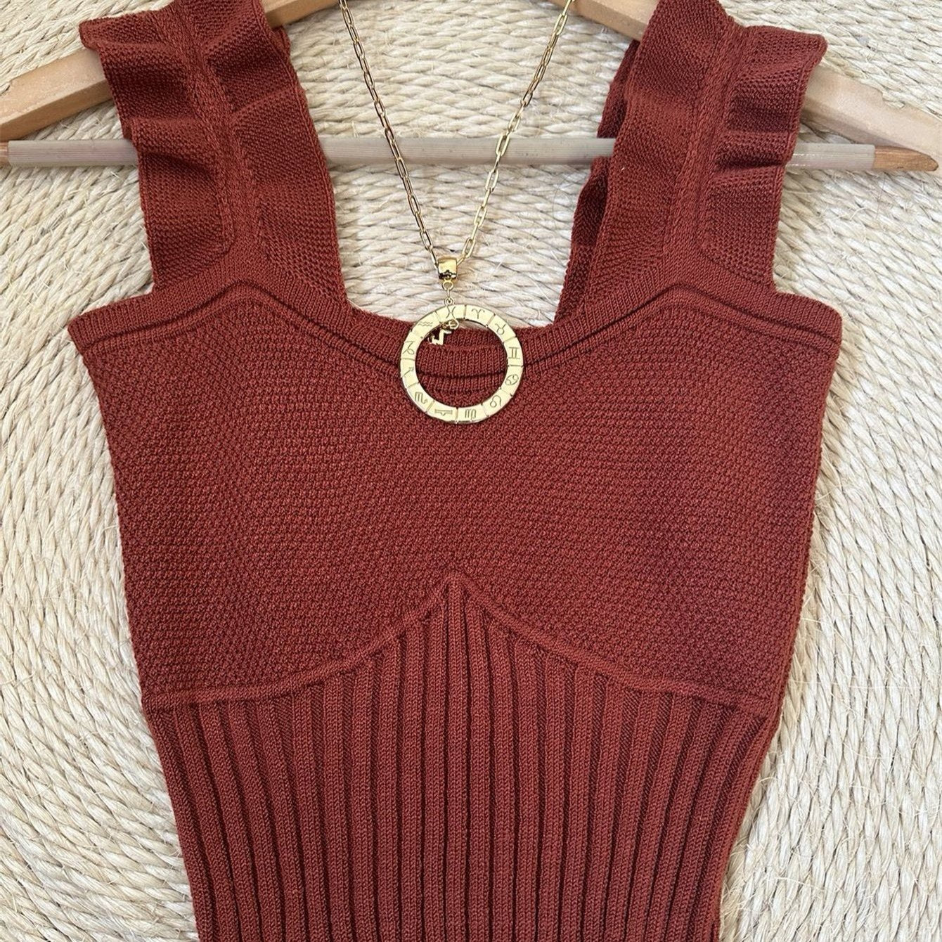 Top Cropped Tricot Feminino com Babados nas Alças Canelado Elegante