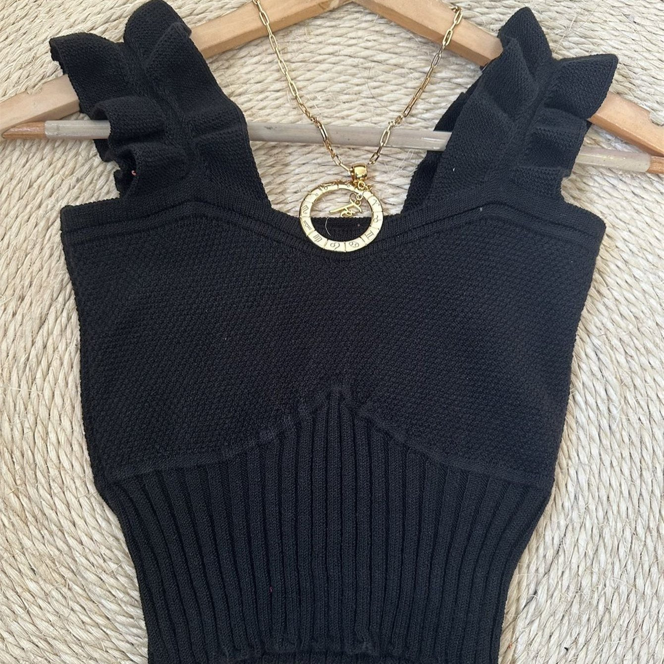 Top Cropped Tricot Feminino com Babados nas Alças Canelado Elegante