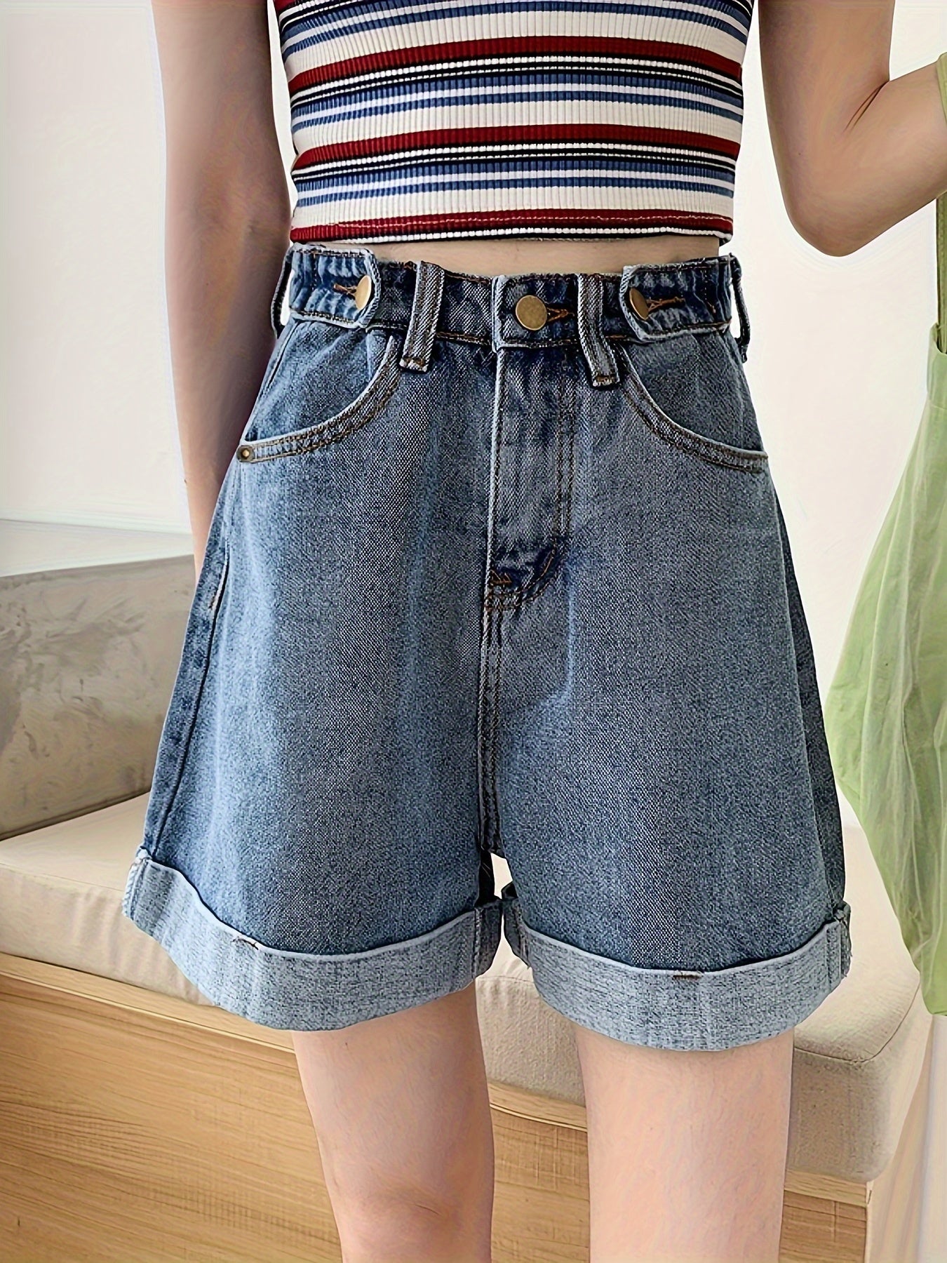 Shorts Jeans Feminino Cintura Alta Perna Larga com Barra Dobrada Casual