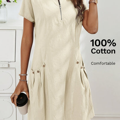 Vestido Curto Evasê com Zíper Costas Bolsos e Botões Frontais