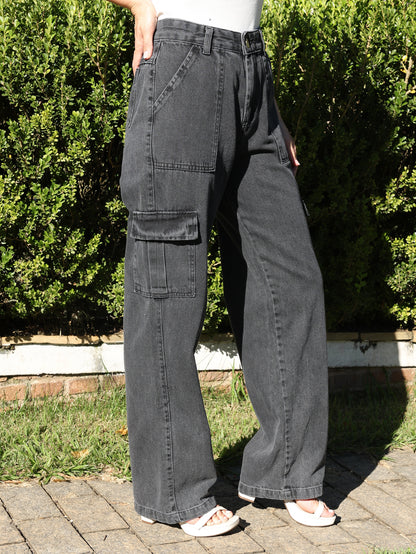 Calça Cargo Feminina Pantalona com Bolsos Laterais e Zíper