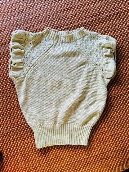 Blusa Tricot Feminina Gola Alta com Babados nas Mangas Sem Mangas