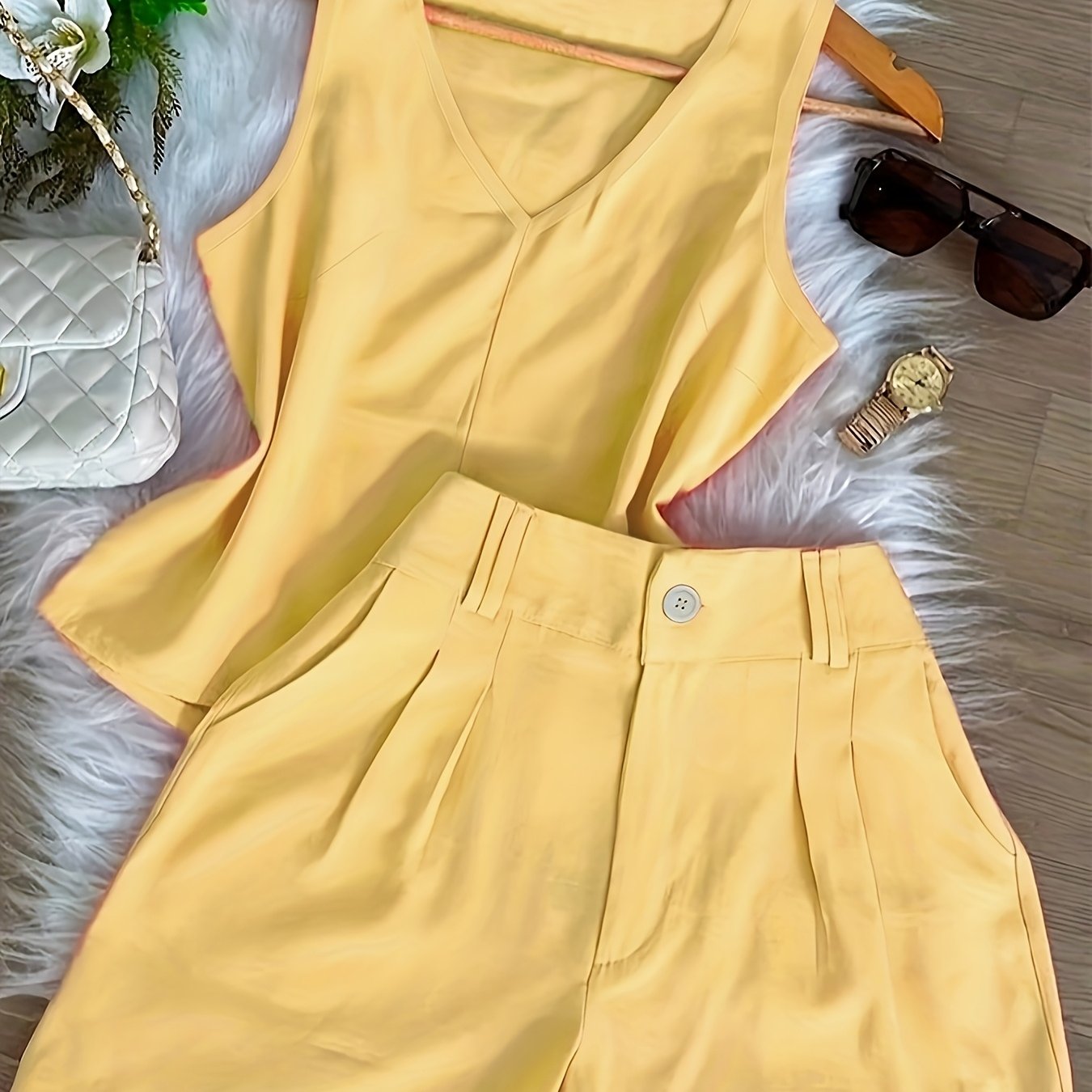 Conjunto Feminino Regata Decote V e Shorts Alfaiataria Casual Verão