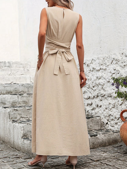 Vestido Casual Sem Mangas com Amarração nas Costas em Cor Sólida