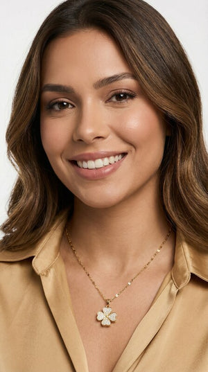 Colar Feminino Pingente Trevo 4 Folhas Giratório Aço Titânio Zircônia Alívio Stress